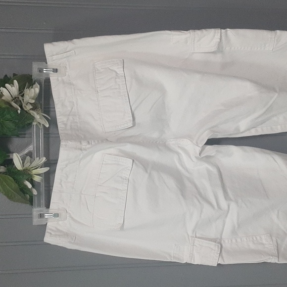 Forever 21 White Cargo Pants - Picture 3 of 12